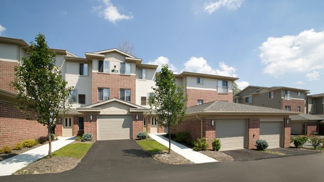 Willoughby Hills Oh Apartments The Village At Pine